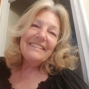 Meet your Posher, Ellen